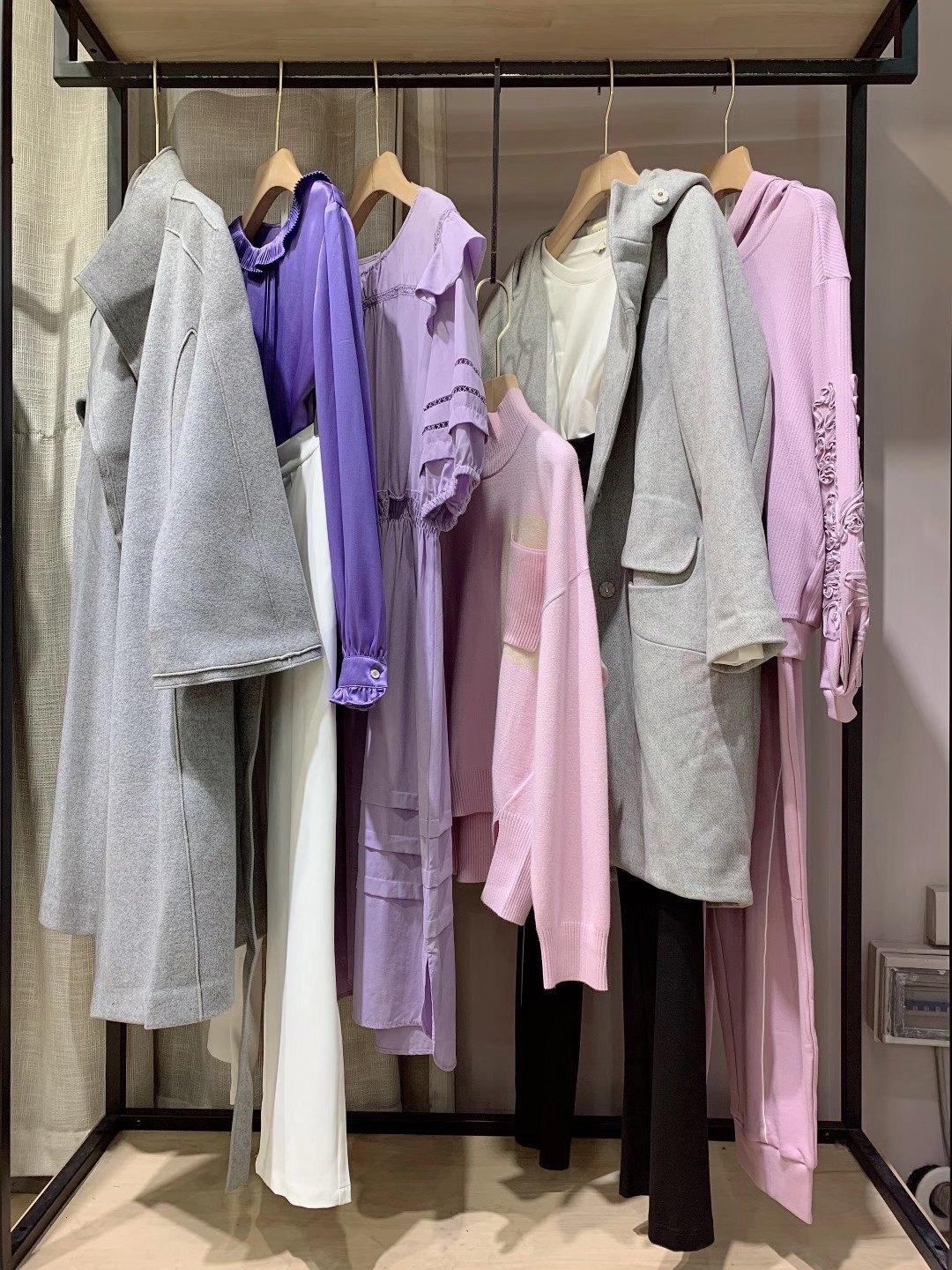 女裝批發(fā) 莉佳麗2022秋冬品牌撤柜剪標(biāo)折扣女裝批發(fā)高端清尾實(shí)體直播貨源走份