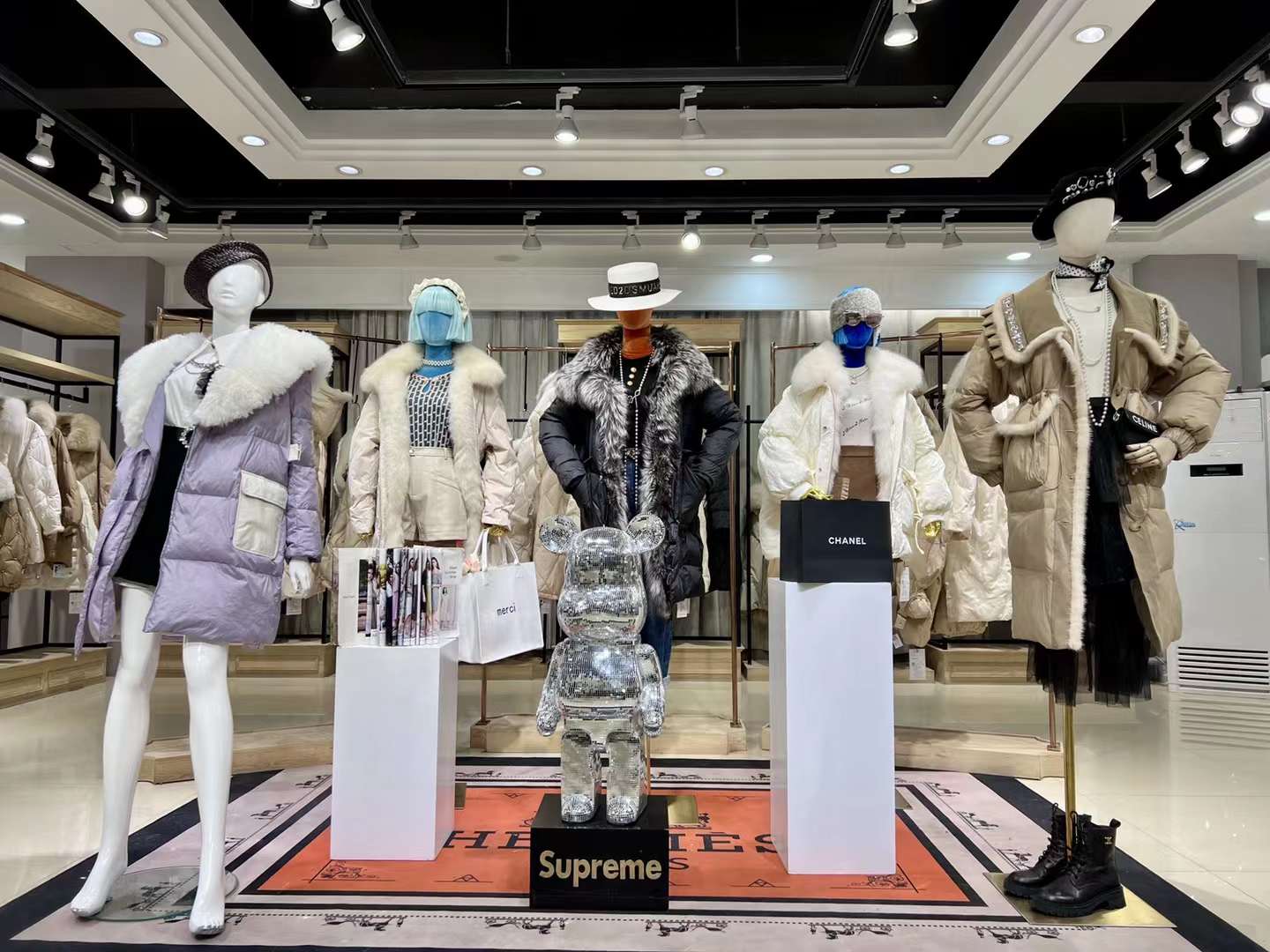 T·Y皮草鵝絨服2022冬時(shí)尚品牌折扣女裝一手貨源品牌撤柜折扣雜款尾貨批發(fā)