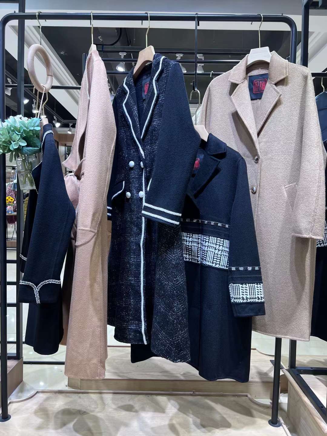 女裝批發(fā) 羊絨大衣2022冬四季款品牌折扣女裝大碼女裝專柜正品尾貨羽絨服清倉
