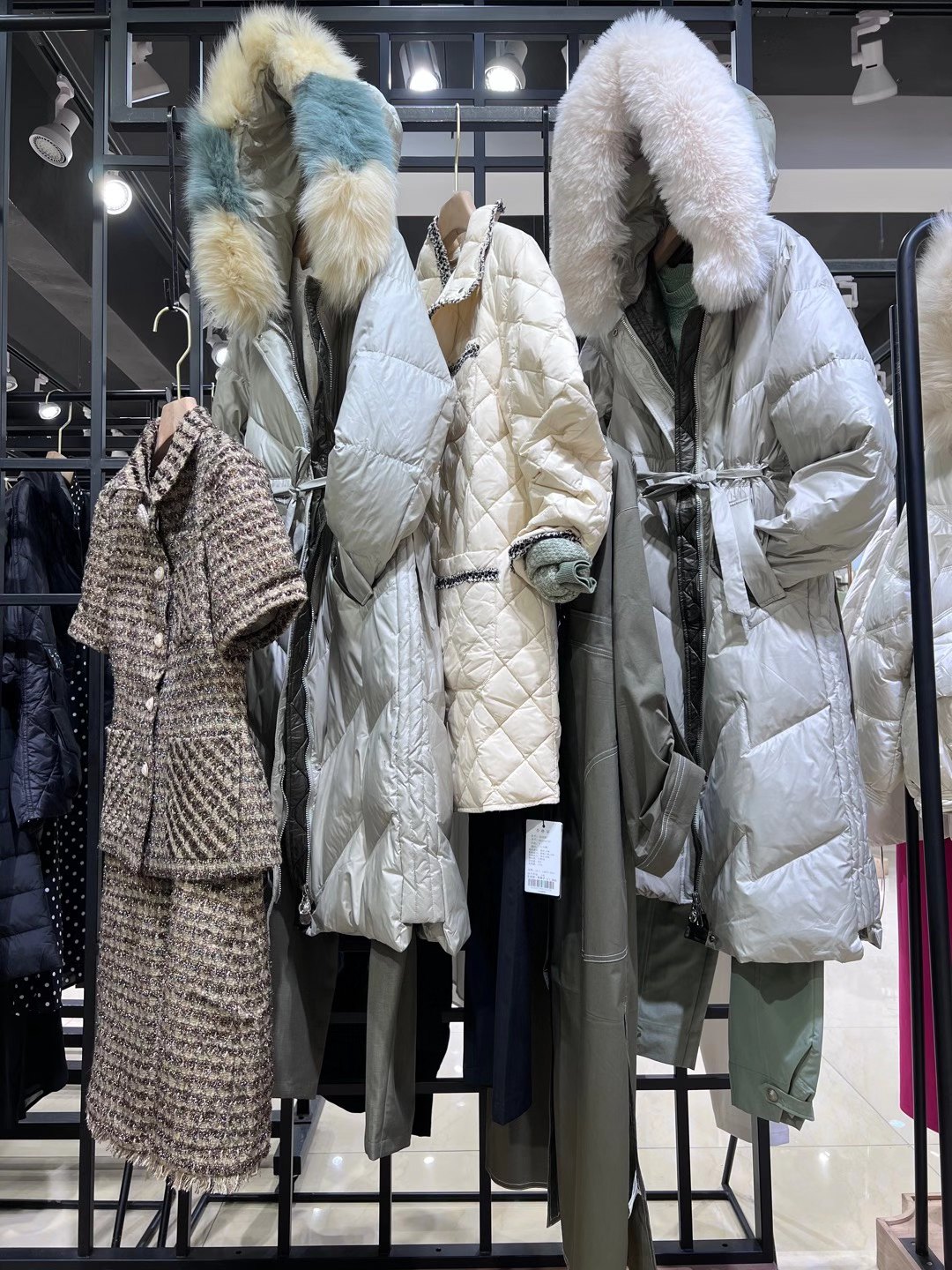 女裝批發(fā) 歌錦2022冬專柜雜款撤柜清倉直播間實體一手貨源走份服裝