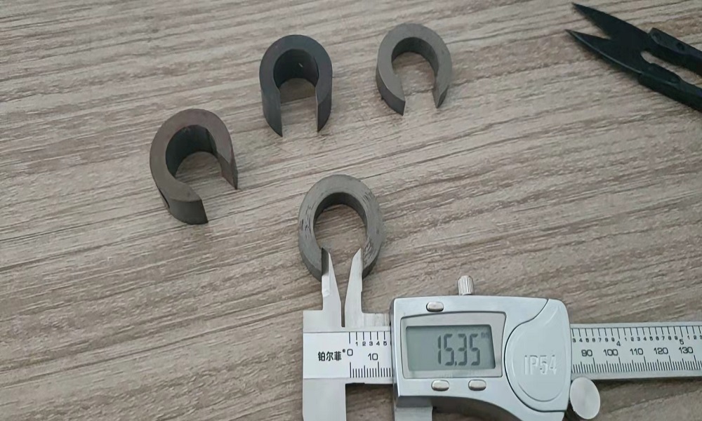 氣隙鐵芯定制 氣隙1mm鐵芯供應(yīng)商 氣隙1.5mm鐵芯廠家 氣隙5mm鐵芯價(jià)錢