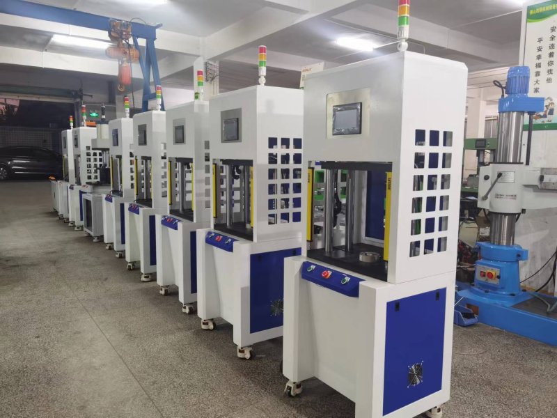 3T精密四柱伺服壓機(jī)價(jià)格  3T精密四柱伺服壓機(jī)廠家