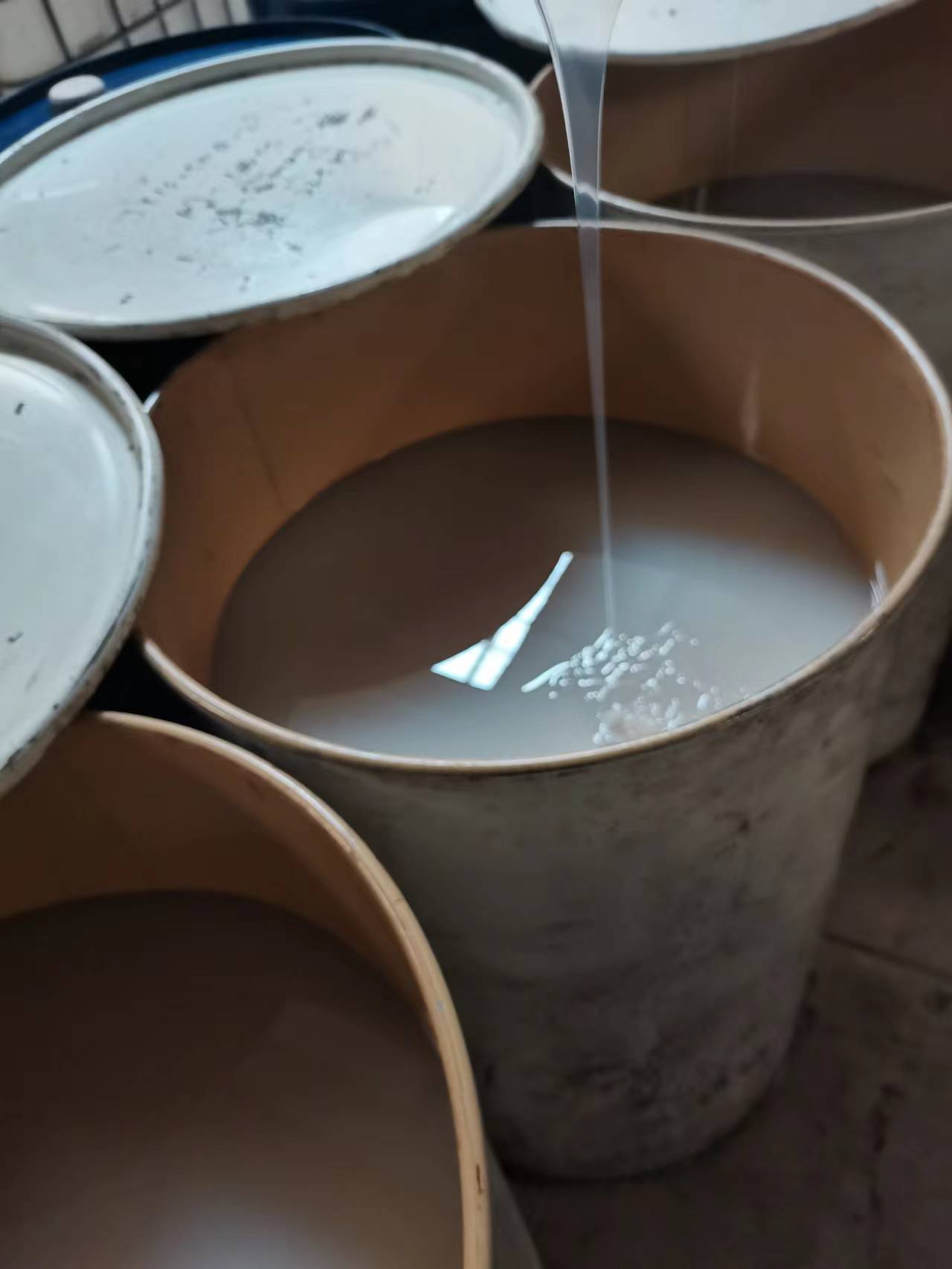 上海液體硅橡膠（半透明）生產(chǎn)廠家:半透明模具膠