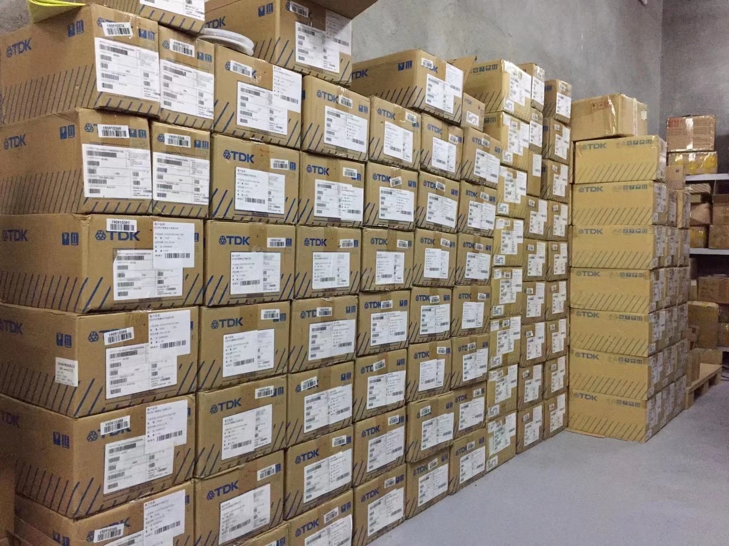 TDK貼片電容C4532X5R0J107M280KA