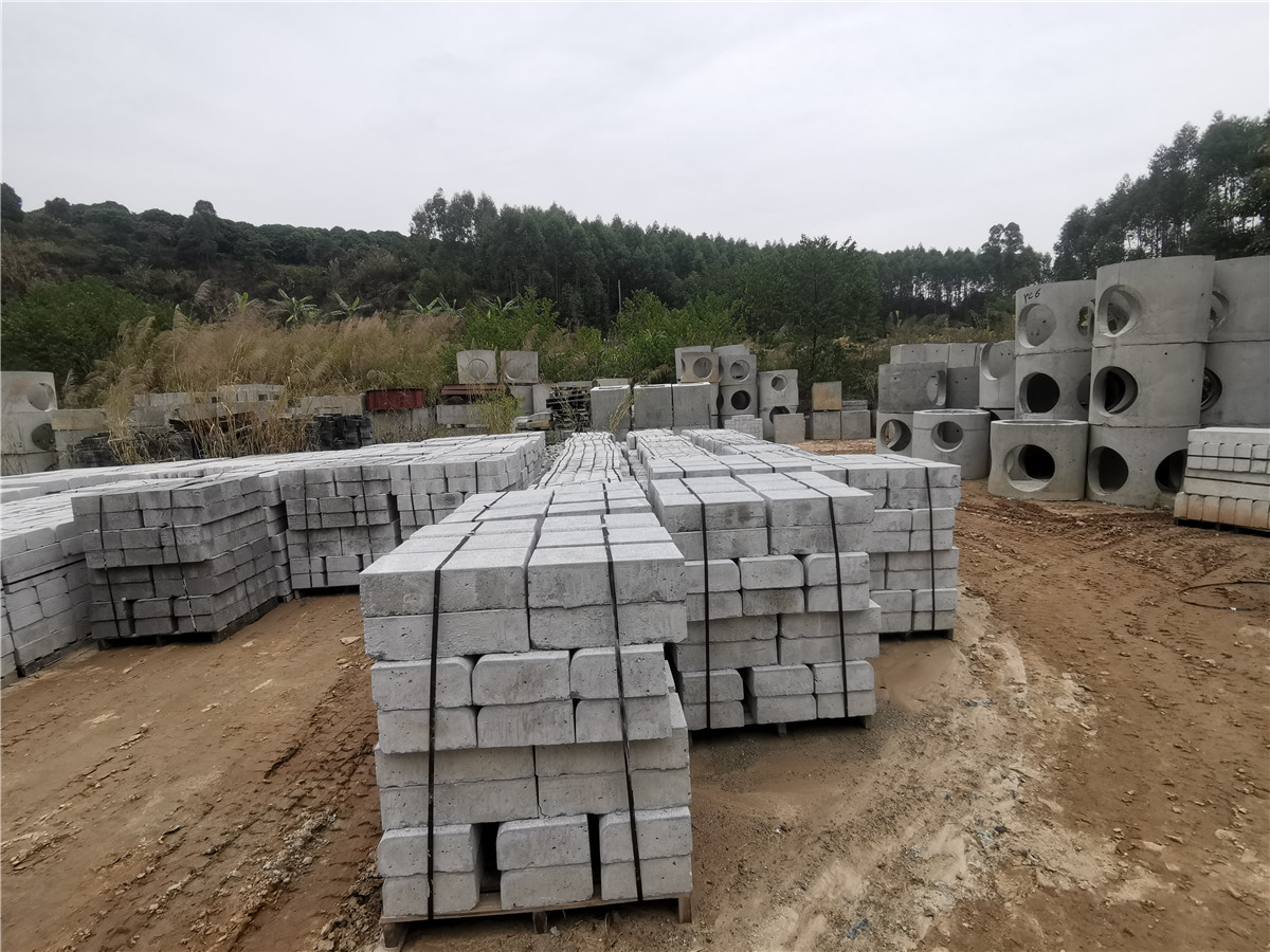 陽(yáng)江預(yù)制仿石路緣石,混凝土仿花崗