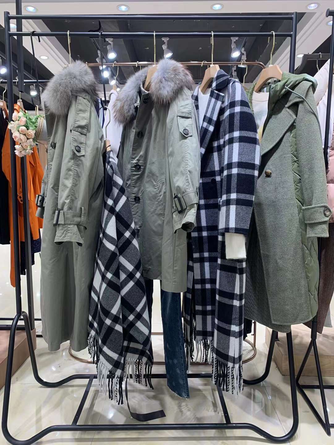 婉甸 2022冬專柜品牌折扣女裝尾貨庫存批發(fā)庫存服裝一手貨源