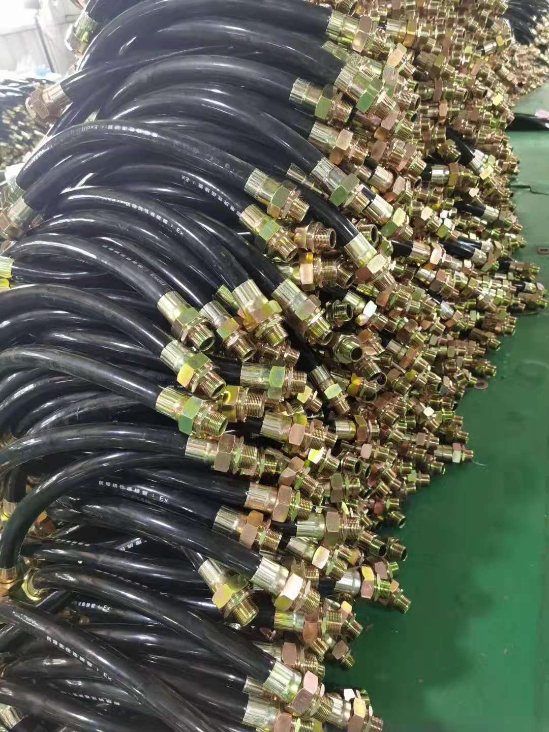 不銹鋼加密伸縮防爆軟管、防爆軟管供應(yīng)、不銹鋼伸縮防爆軟管銷售處