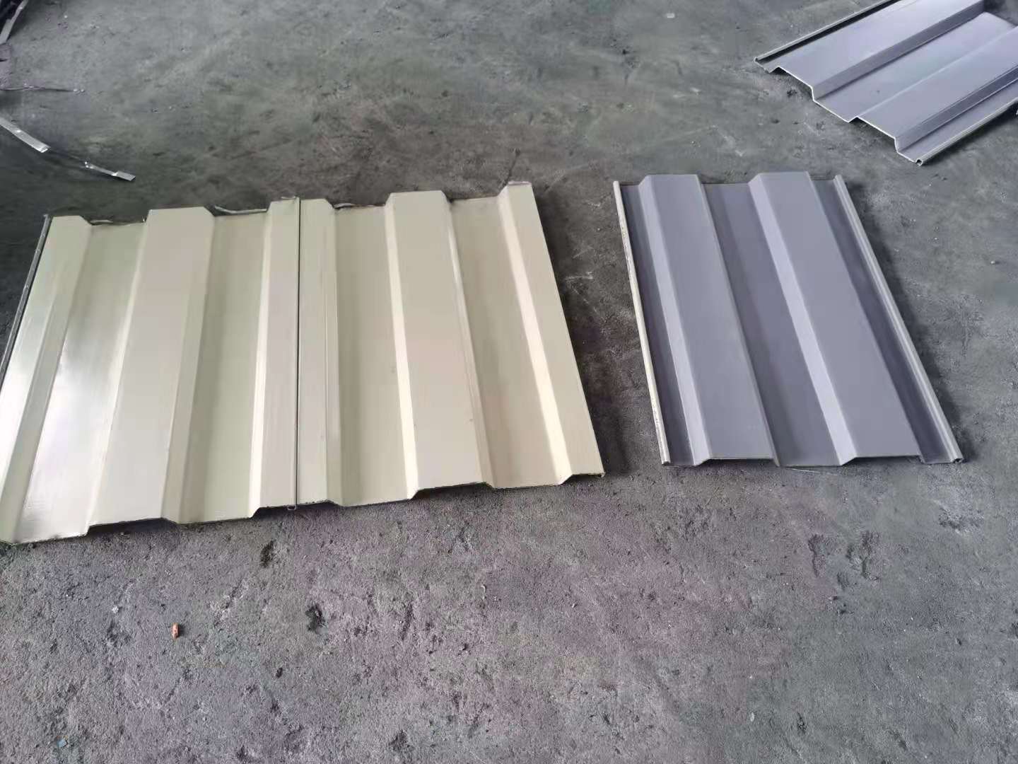 彩鋼卷閘門設(shè)備 彩鋼卷閘門設(shè)備批發(fā)