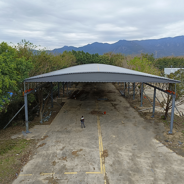 江蘇工廠倉(cāng)庫(kù)卸貨區(qū)移動(dòng)伸縮雨蓬 廠房過道電動(dòng)推拉棚 大型戶外推拉篷