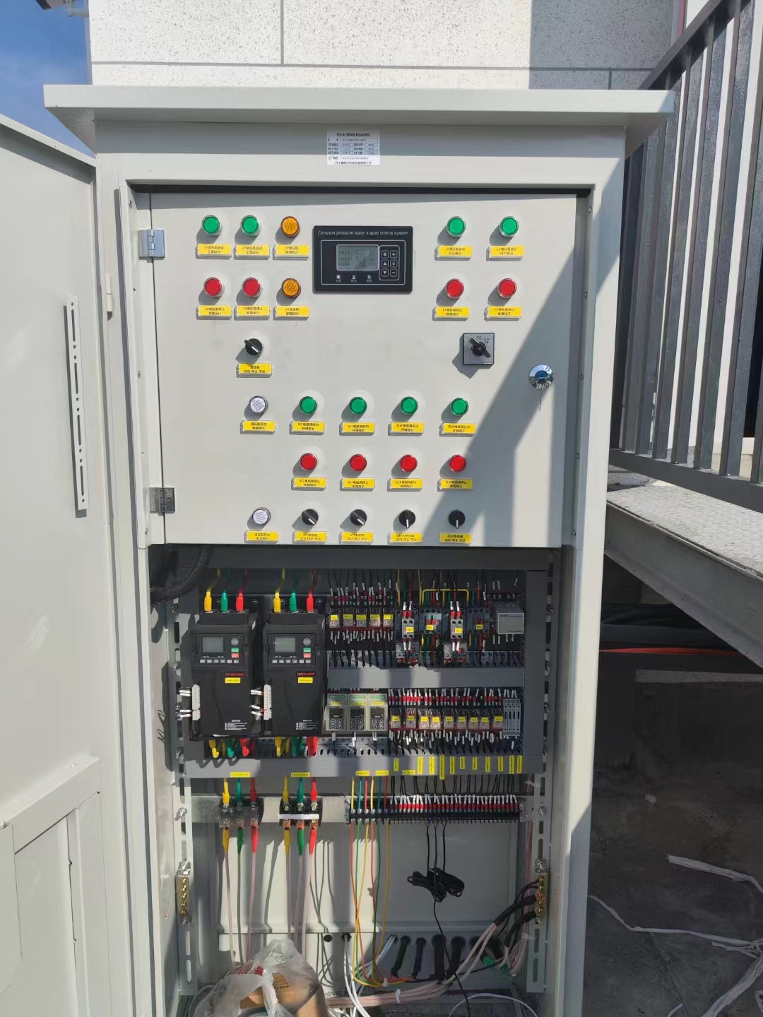 空氣能熱水器安裝-廠家-報價  【成都市光陽不銹鋼設備廠】 空氣能熱水器安裝