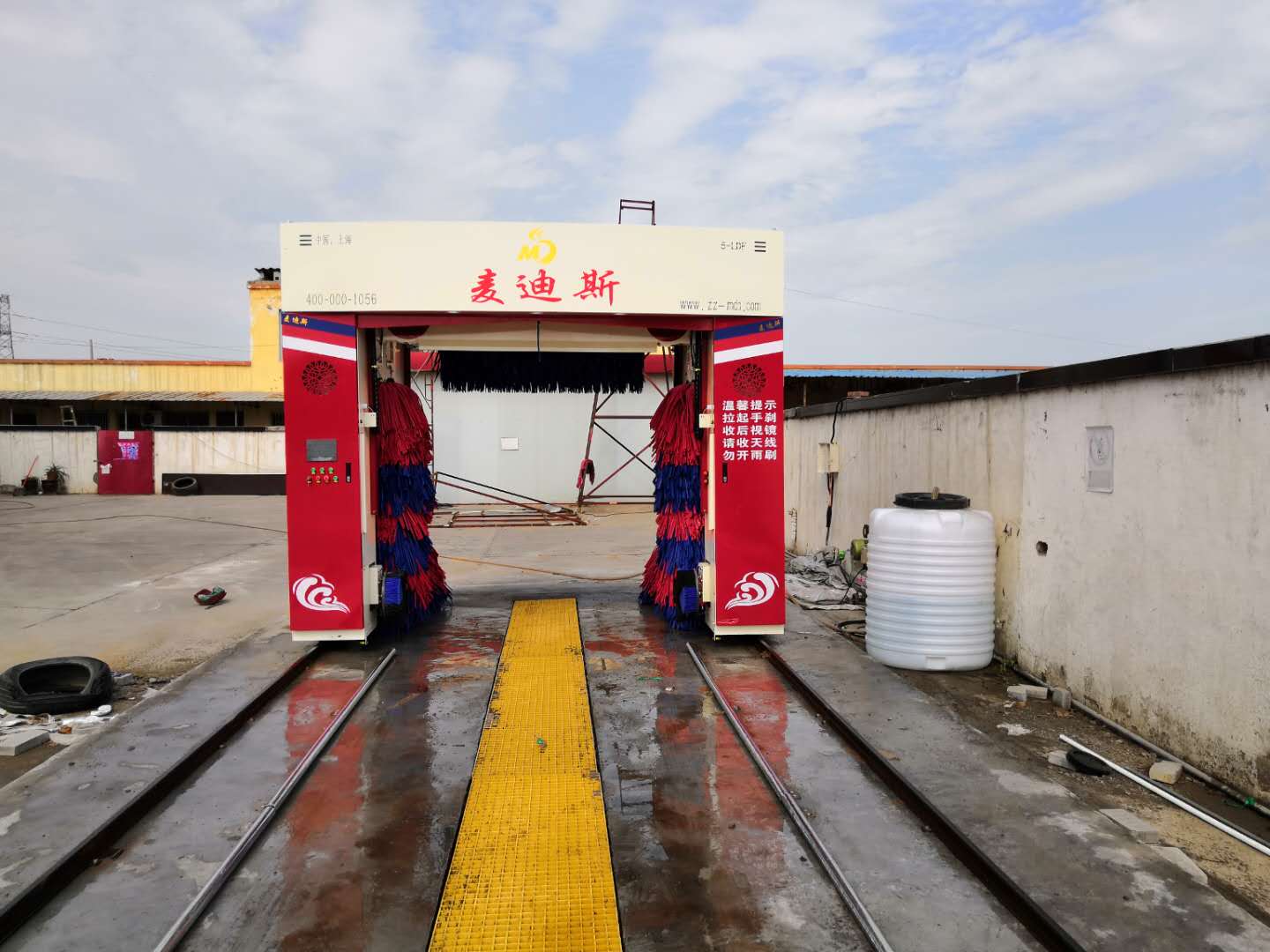 5-ML往復(fù)式全自動(dòng)洗車(chē)機(jī)加油站停車(chē)場(chǎng)小區(qū)通用型洗車(chē)設(shè)備生產(chǎn)廠家