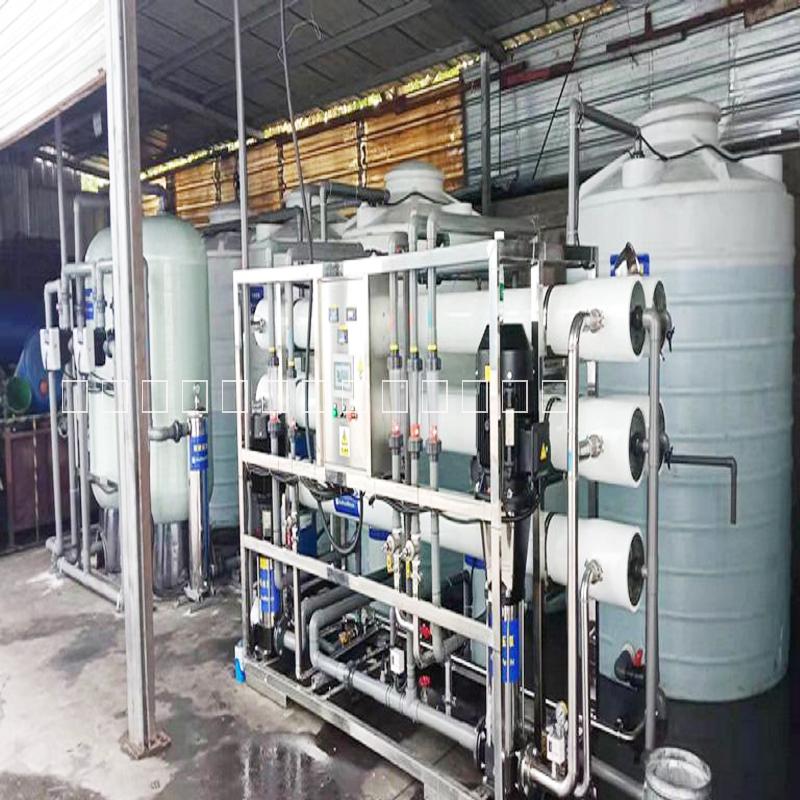 除氯凈水機(jī) 純水除鹽設(shè)備 工業(yè)去離子水處理 1噸反滲透設(shè)備