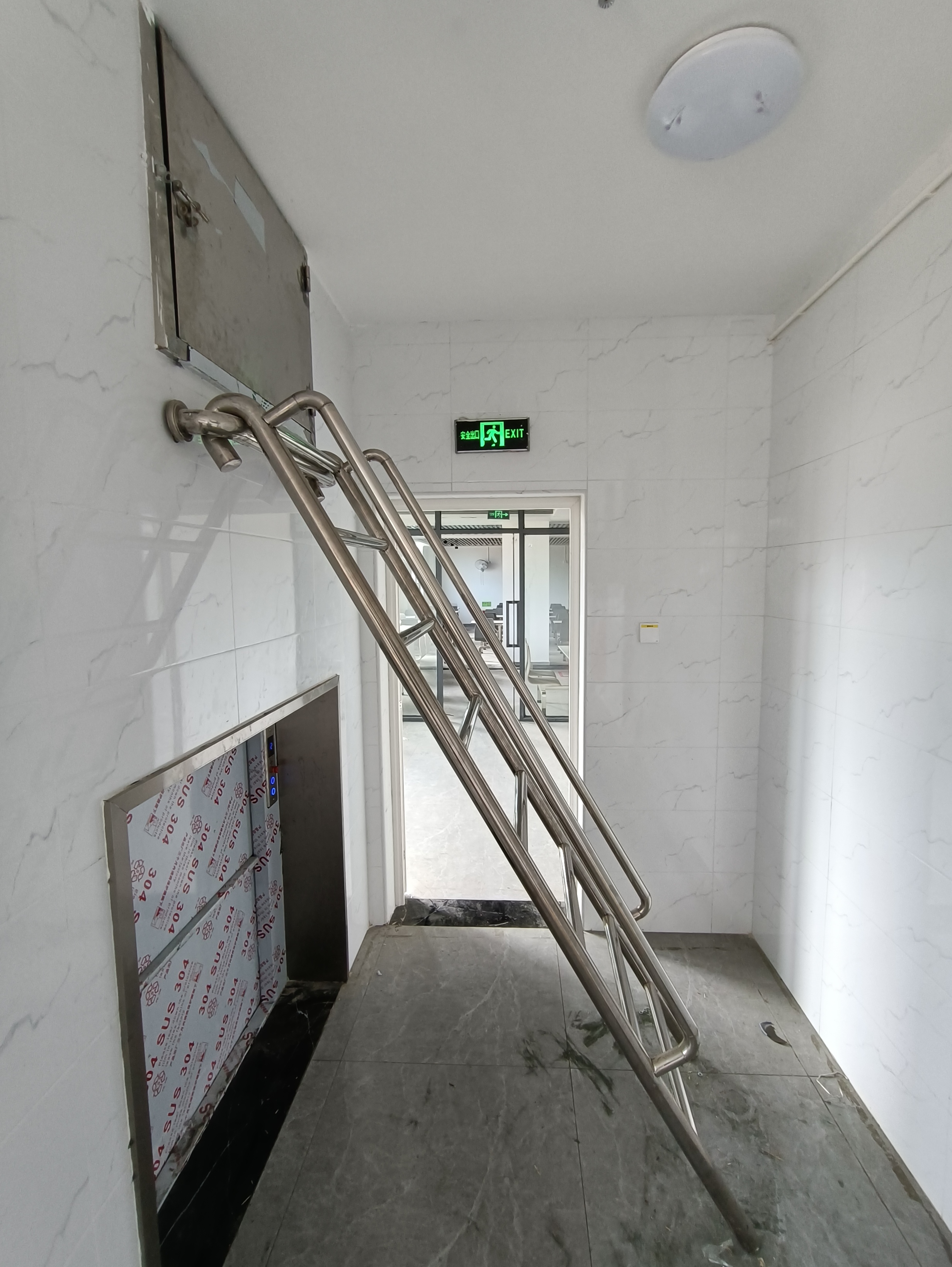 2023 深圳傳菜電梯大全，傳菜電梯價(jià)格就找深圳佰旺電梯公司