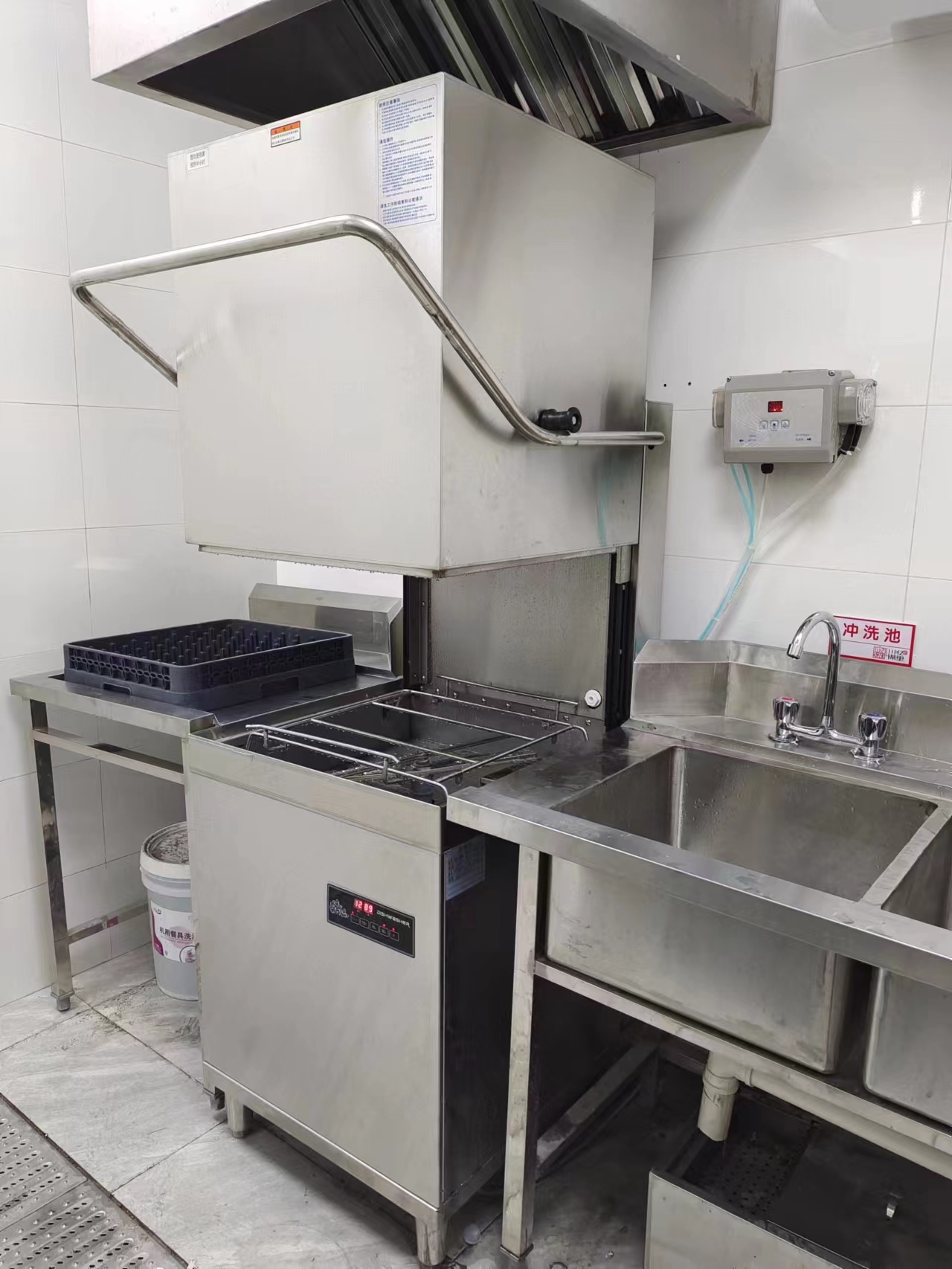 上海洗碗機(jī)出租 6.8kw節(jié)能 揭蓋式洗碗機(jī)商用 700s揭蓋式洗碗機(jī) RH-1揭蓋式洗碗機(jī)