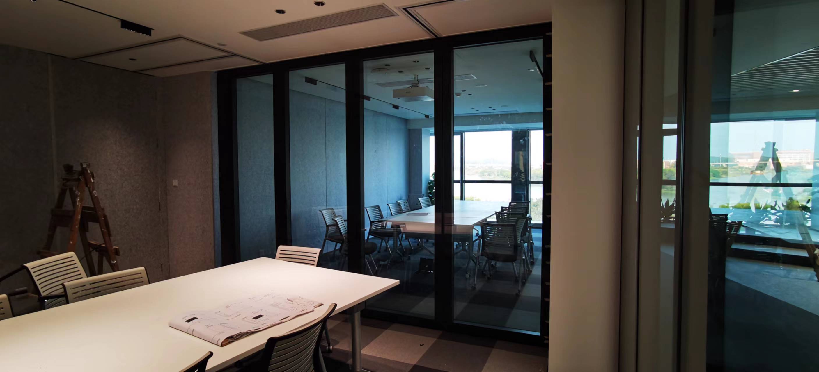 展廳夾膠玻璃隔斷玻璃活動隔音墻推拉門設計