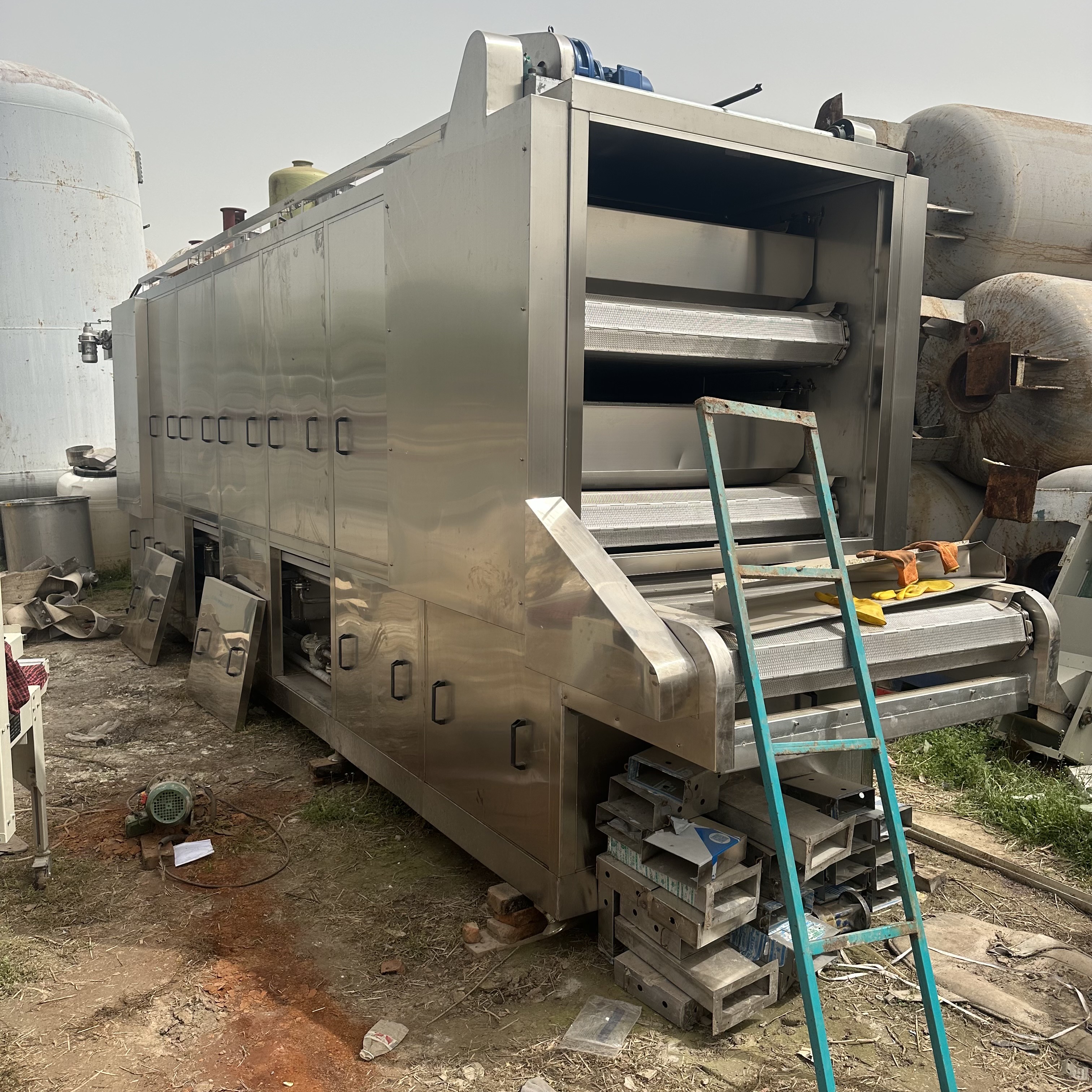 購銷二手電加熱網(wǎng)帶烘干機   二手5米5層電加熱網(wǎng)帶烘干機