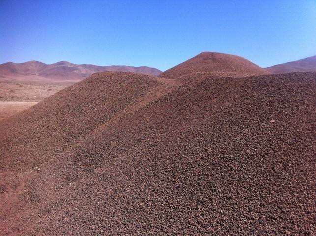 橋梁配重鐵礦石 鐵砂礦石 鐵礦粉 科菊 廠家*