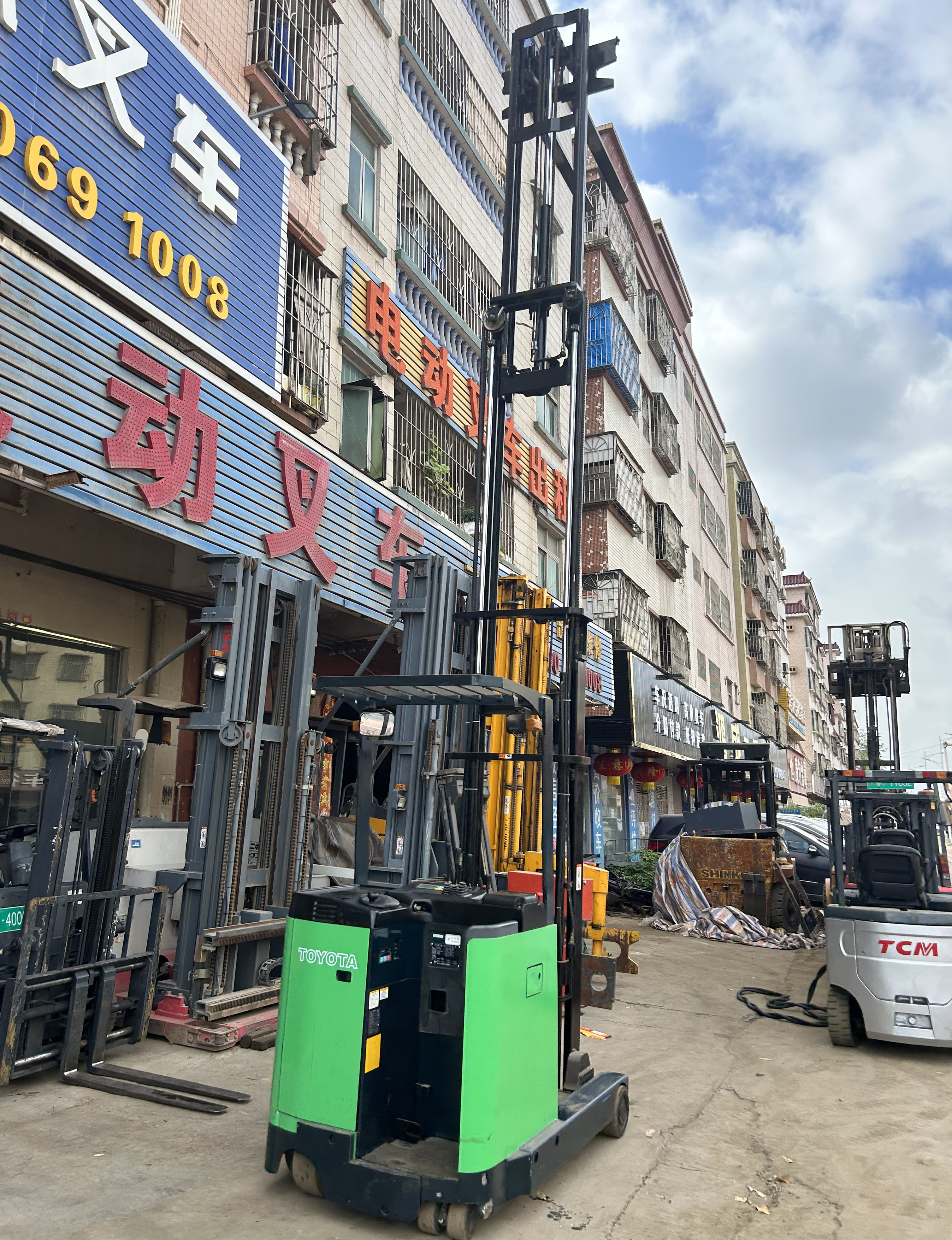 升高6.5米豐田前移式電動(dòng)叉車