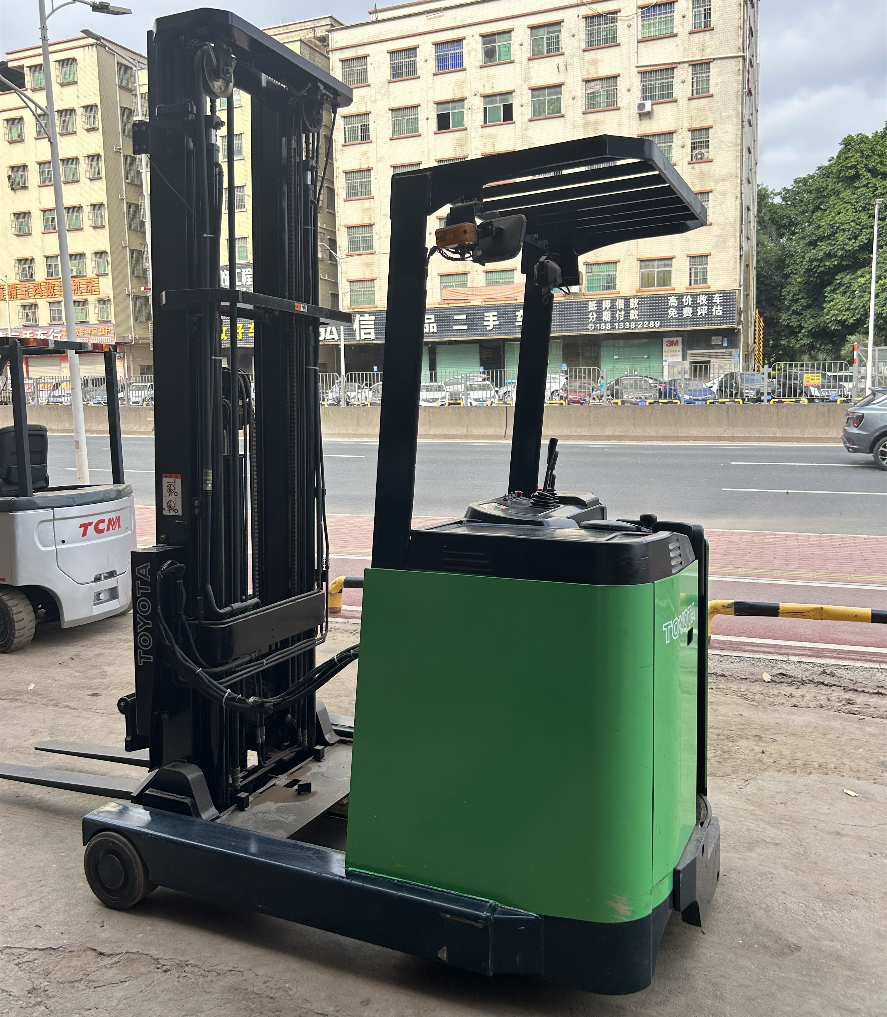 升高6.5米豐田前移式電動(dòng)叉車