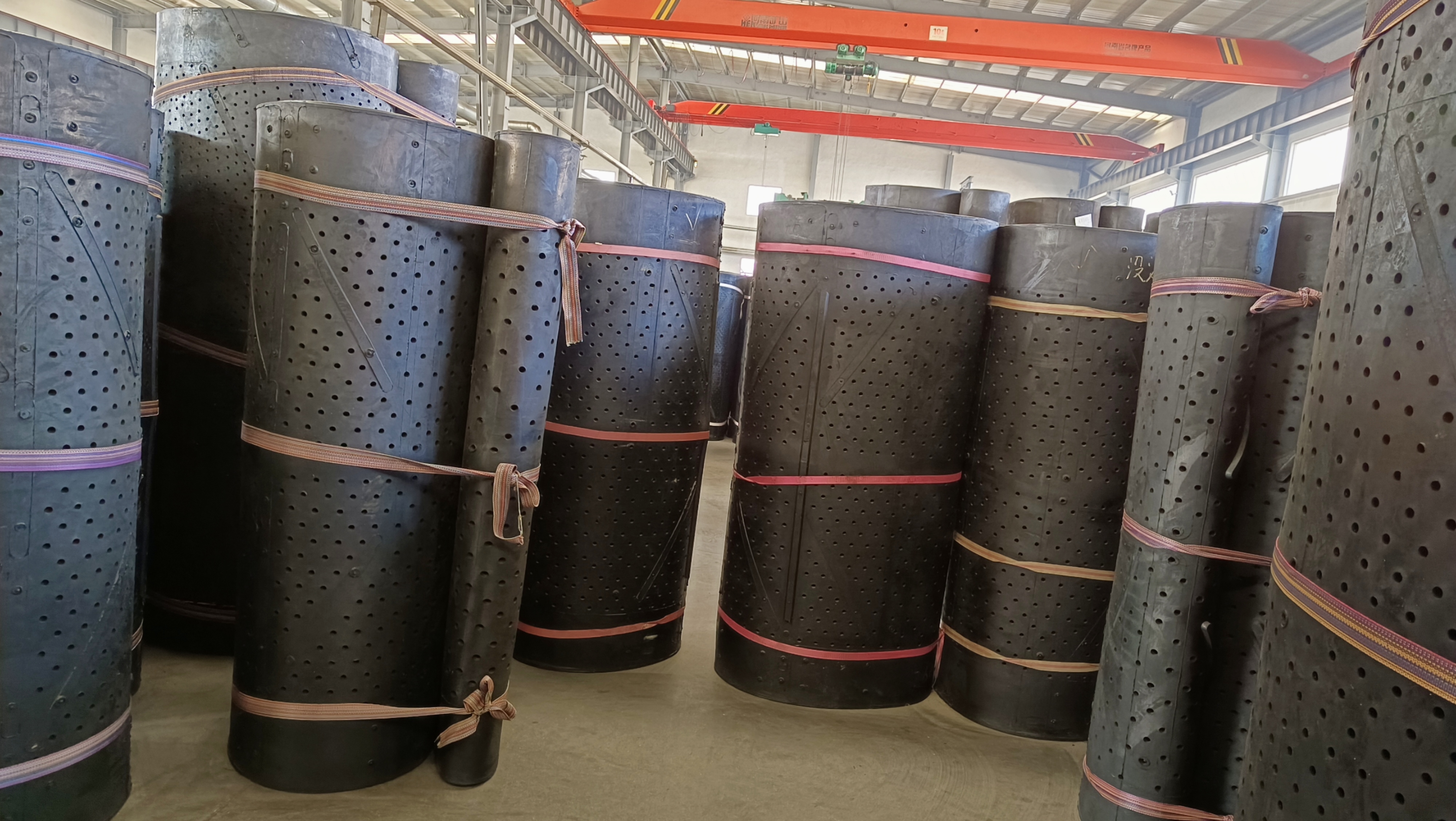 青島煒業(yè)供應(yīng) Q3212拋丸機(jī)橡膠履帶 多種規(guī)格 支持定制