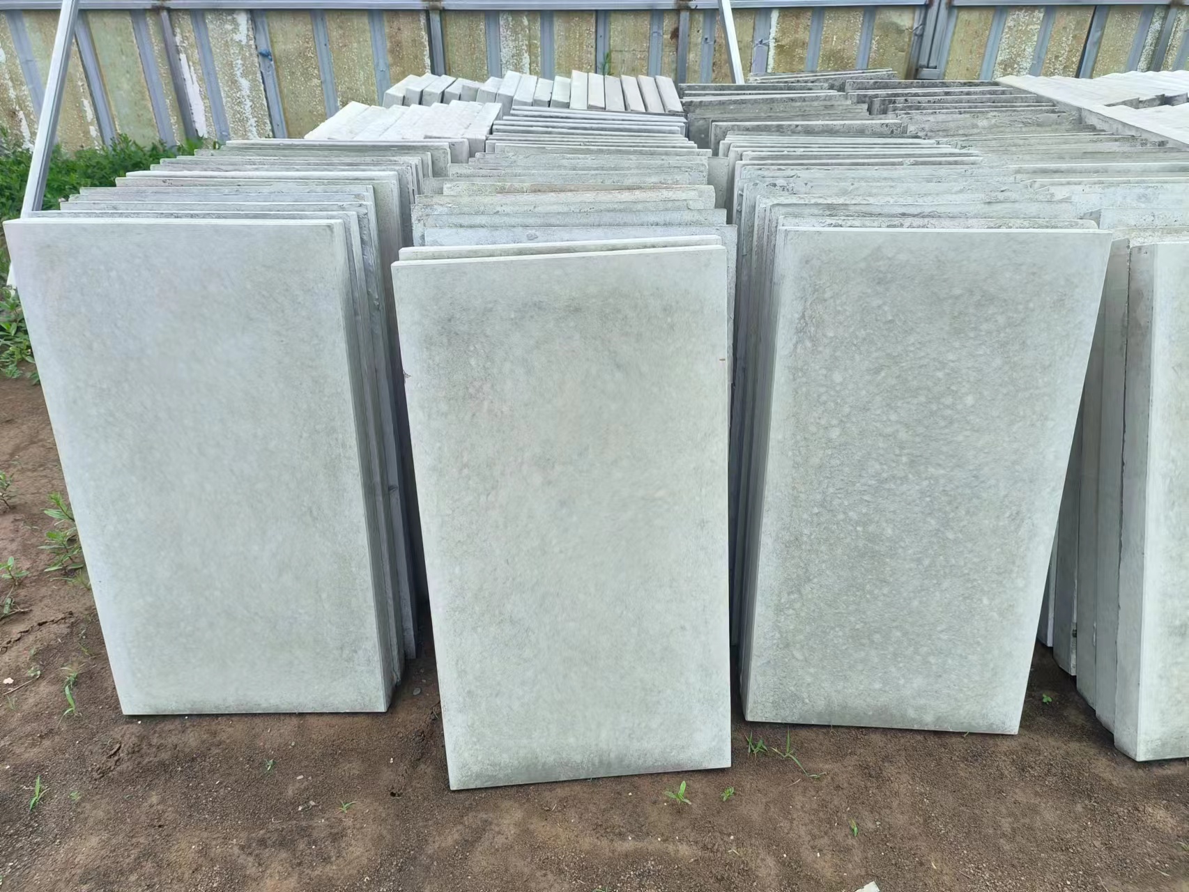 供應白城雨水箅子_混凝土雨水箅子廠家電話_水泥雨箅子批發(fā)報價【長春市景龍水泥制品有限公司】