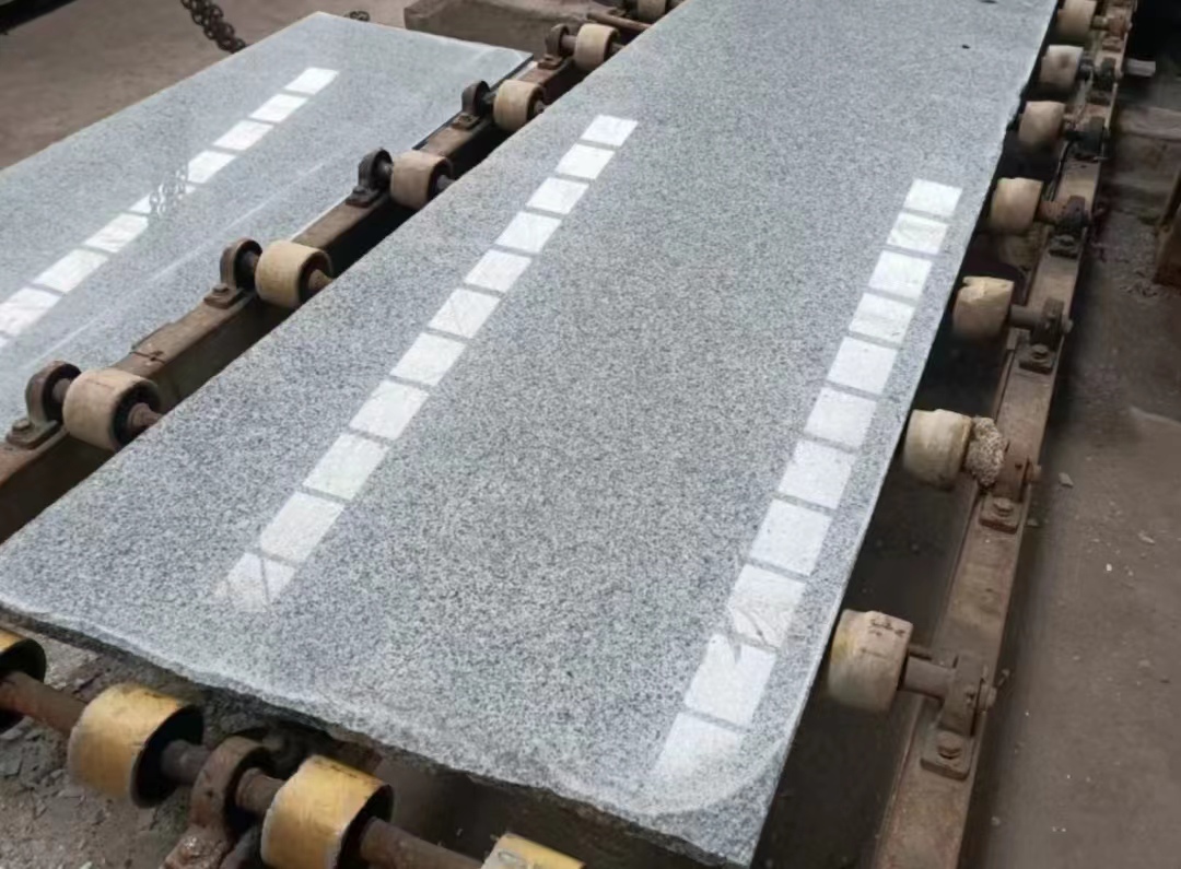 芝麻灰花崗巖報價 芝麻灰花崗巖廠家