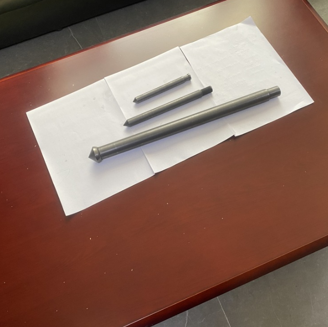 高純石墨棒，可根據(jù)圖紙加工各種異型石墨棒 冶金電極行業(yè)用