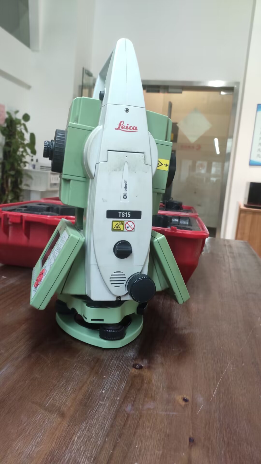 徠卡1秒手動版自動版全站儀租賃出租