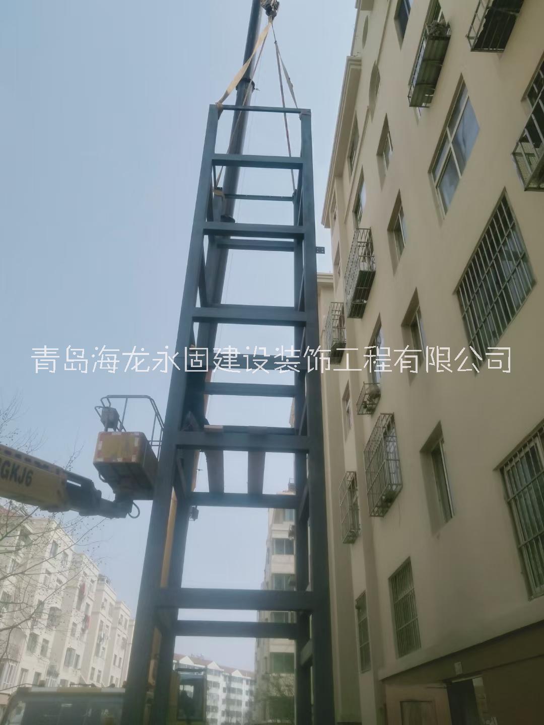 電梯井，貨梯