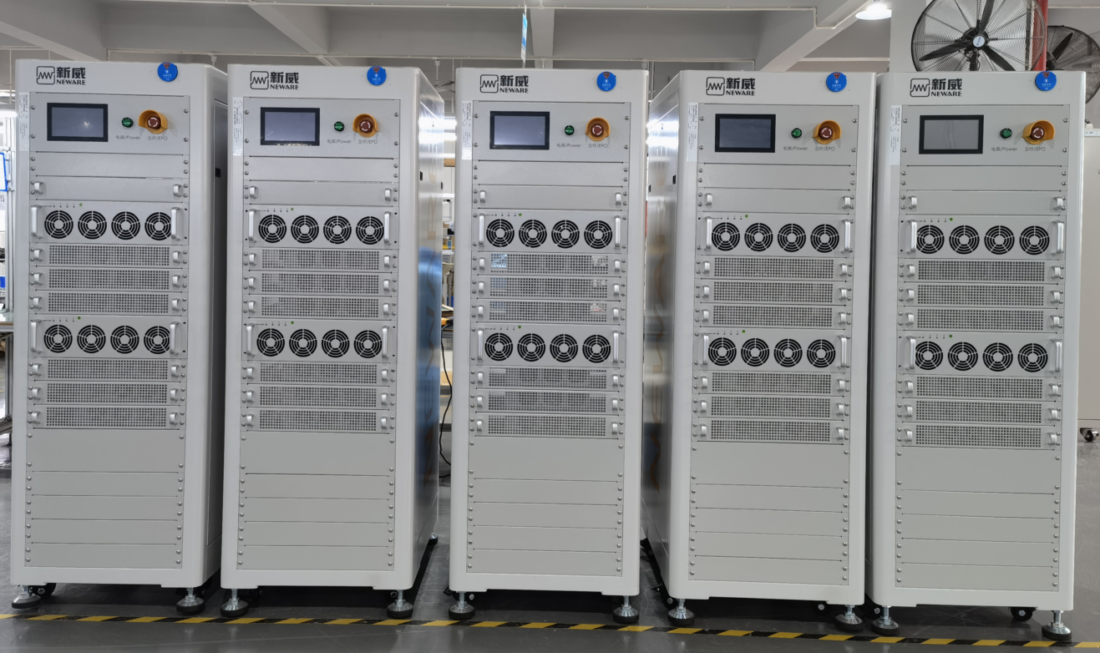 電動(dòng)摩托車電池包充放電柜 廣東新威品牌質(zhì)量好
