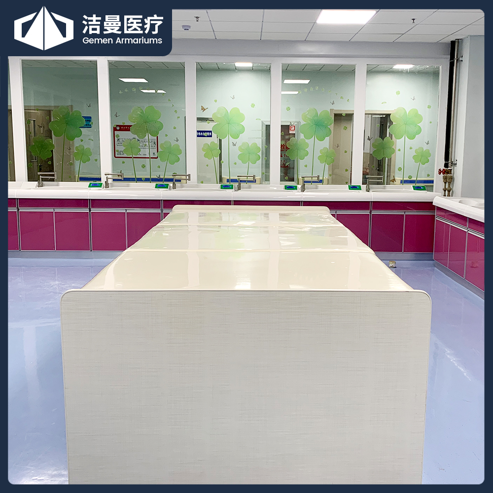 婦產(chǎn)科嬰兒洗禮池 嬰兒游泳館撫觸臺 嬰兒游泳池設(shè)備公司