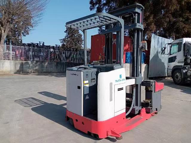 1.8米通道用叉車 1.5噸三向叉車 窄通道用叉車