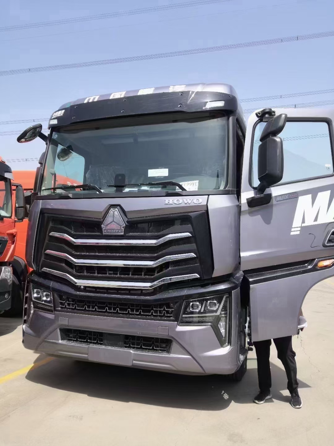 豪沃MAX7 牽引車駕駛室配件