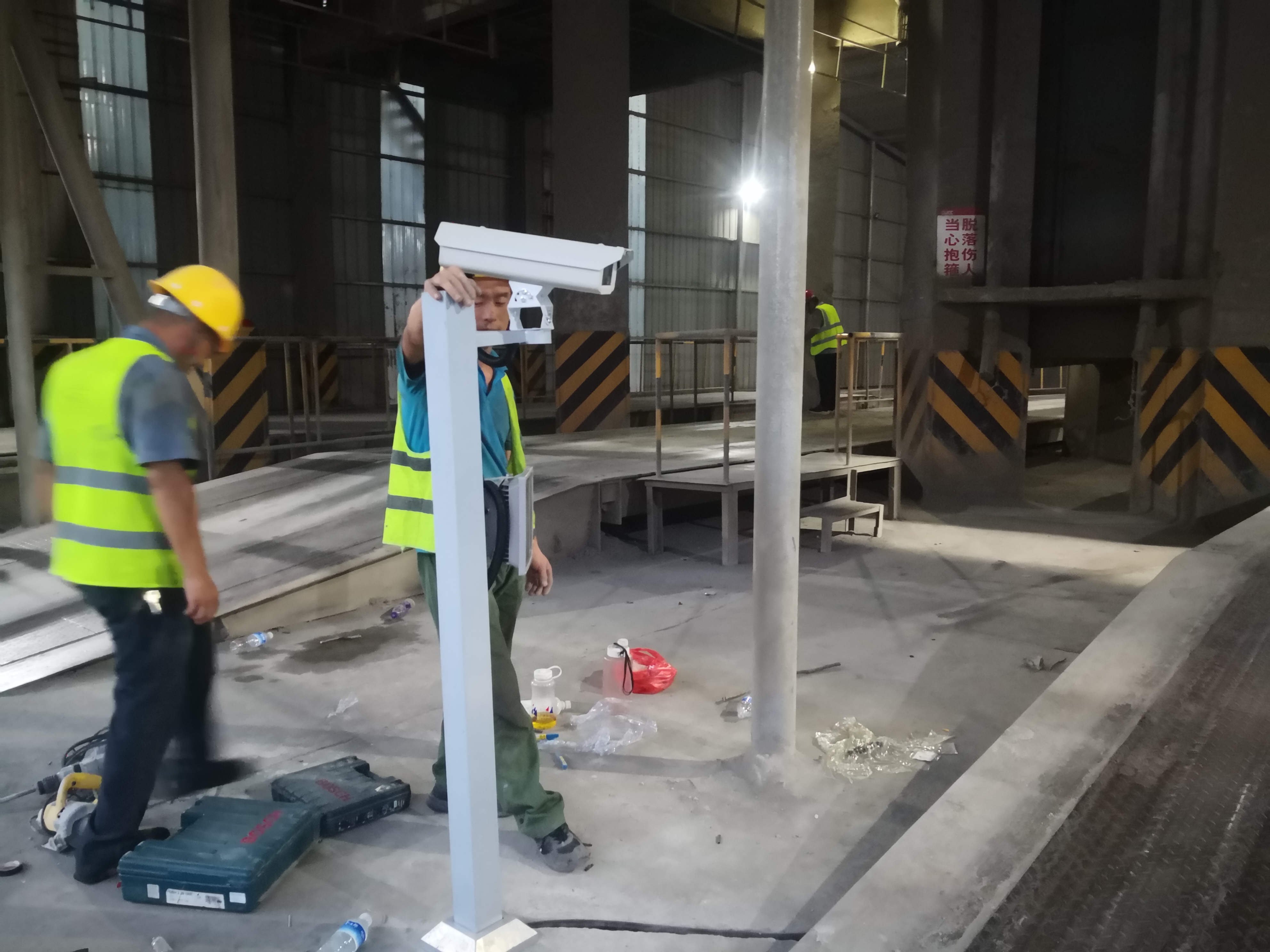 南陽(yáng)市鄧州市監(jiān)控安裝、周界防范、出入口道閘、門禁考勤、智能化安防工程