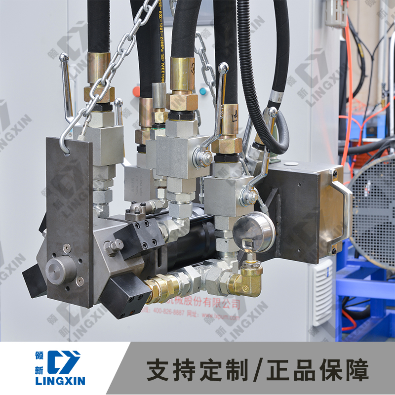 供應溫州領新免清洗聚氨酯高壓發(fā)泡機