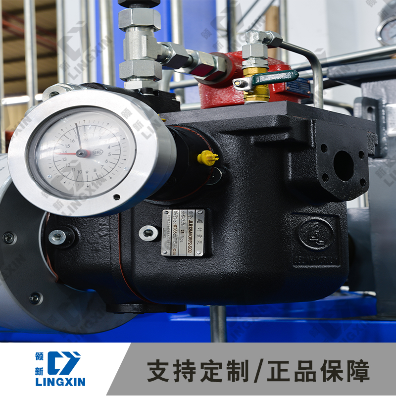 供應溫州領新免清洗聚氨酯高壓發(fā)泡機