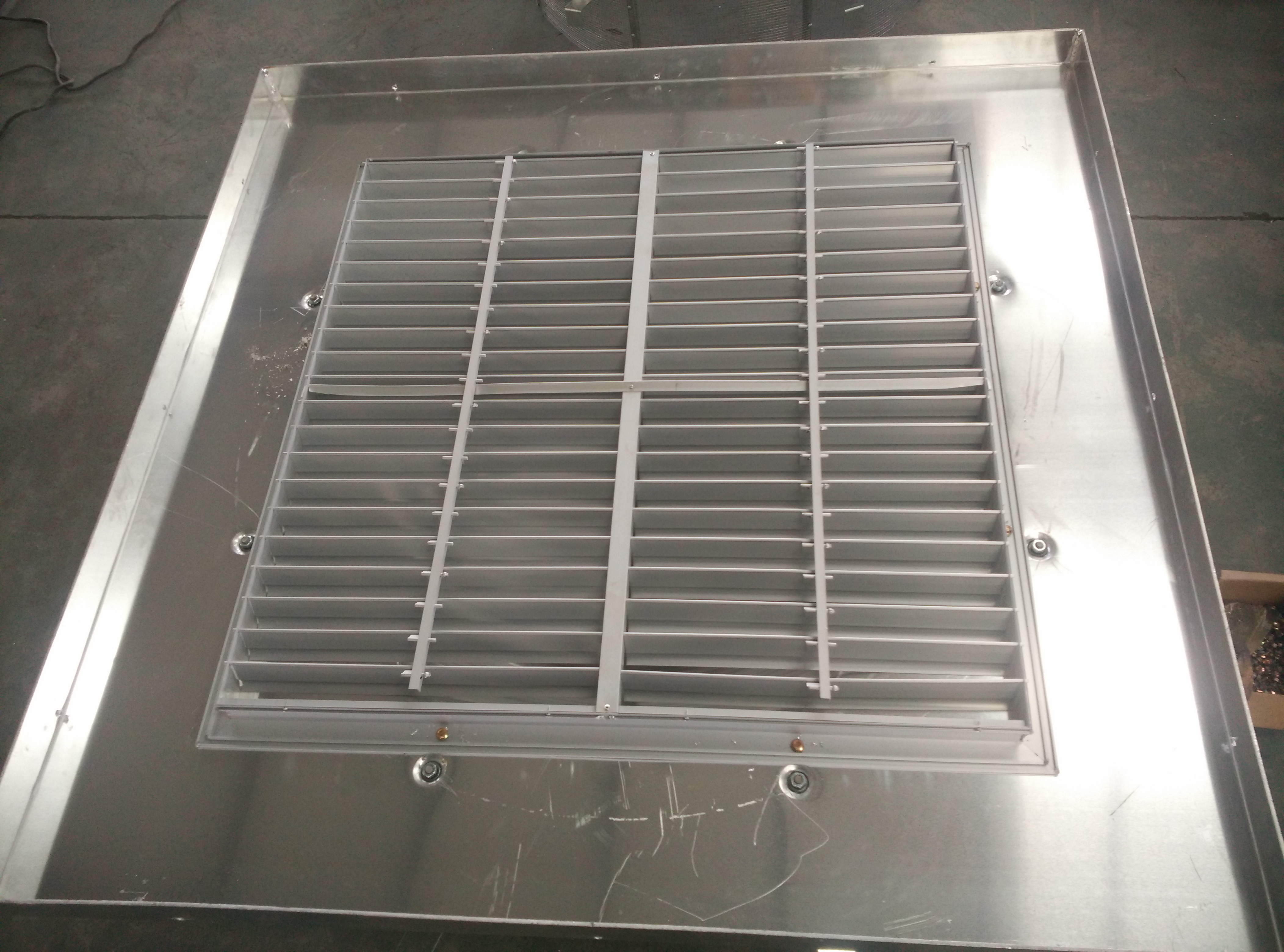 自垂百葉風(fēng)口現(xiàn)貨、自垂百葉風(fēng)口定制價(jià)格