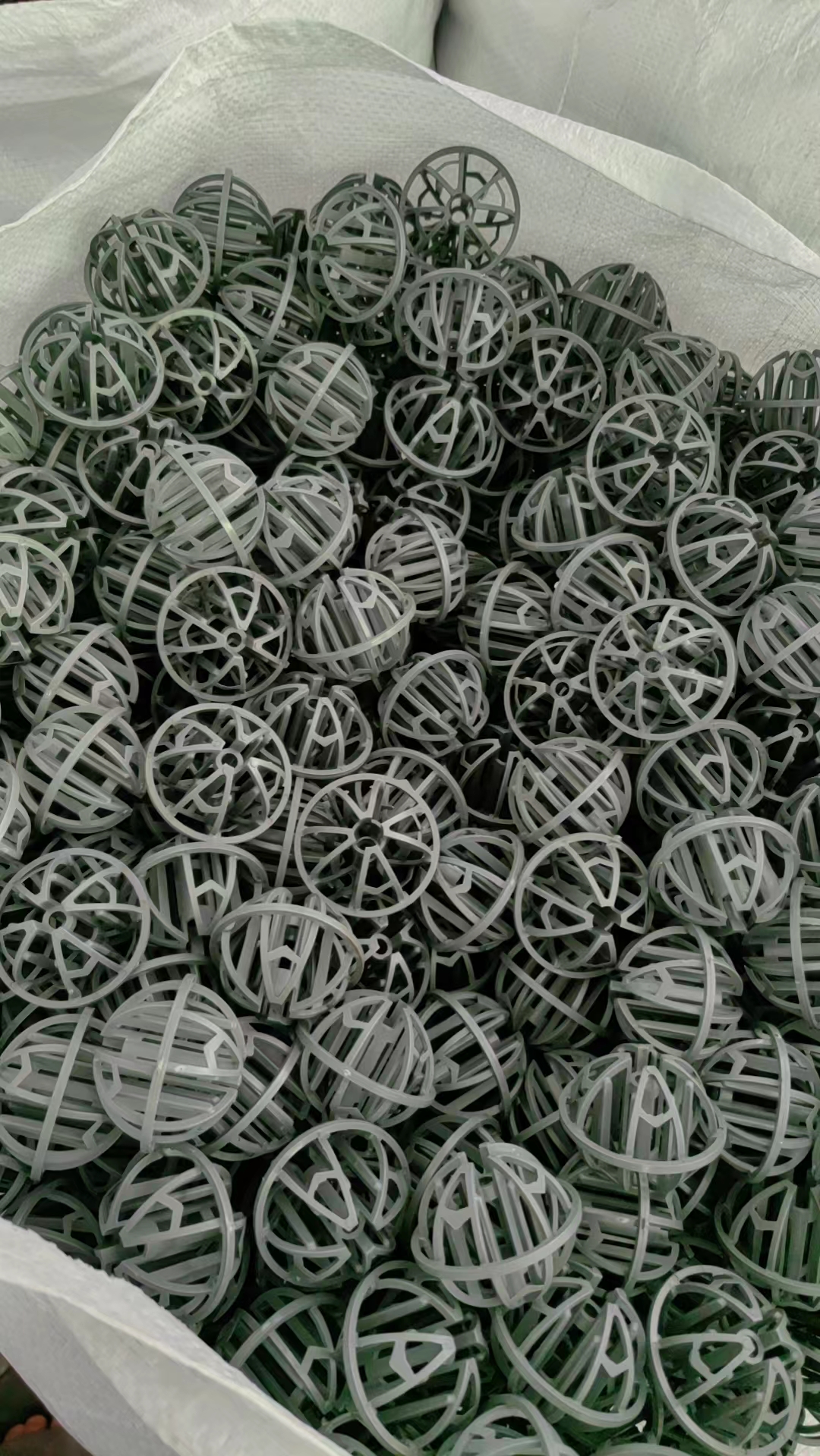 塑料環(huán)保球 哈凱登填料 空心聚丙烯沉淀池凈化污水處理配件 噴淋環(huán)保除塵填空球