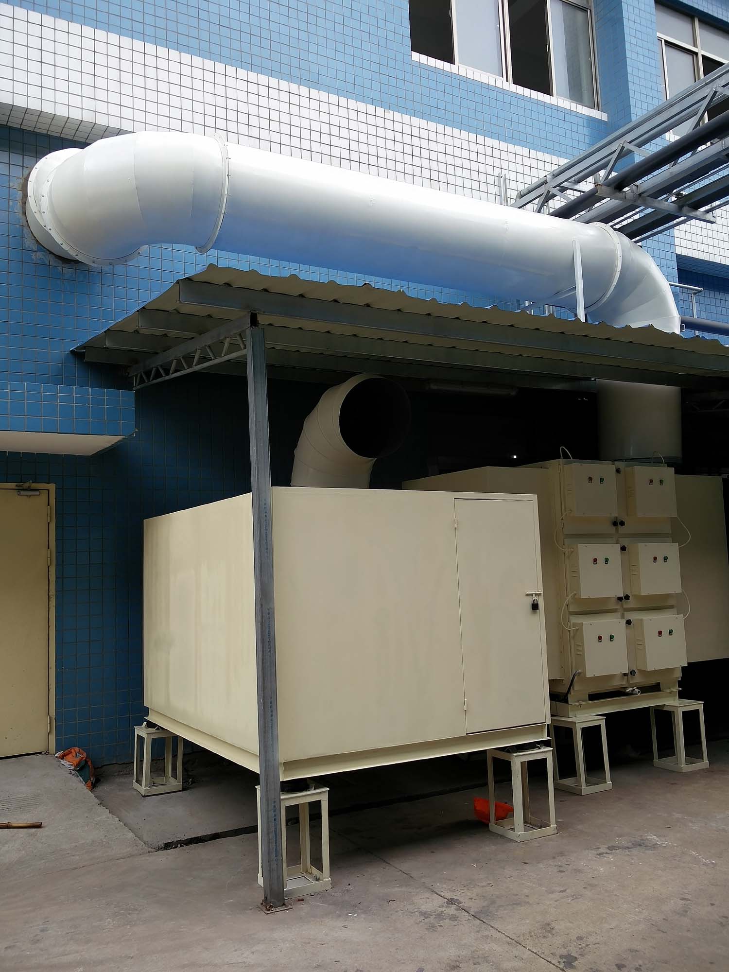 多工位集中式大風(fēng)量大型工業(yè)油霧凈化器