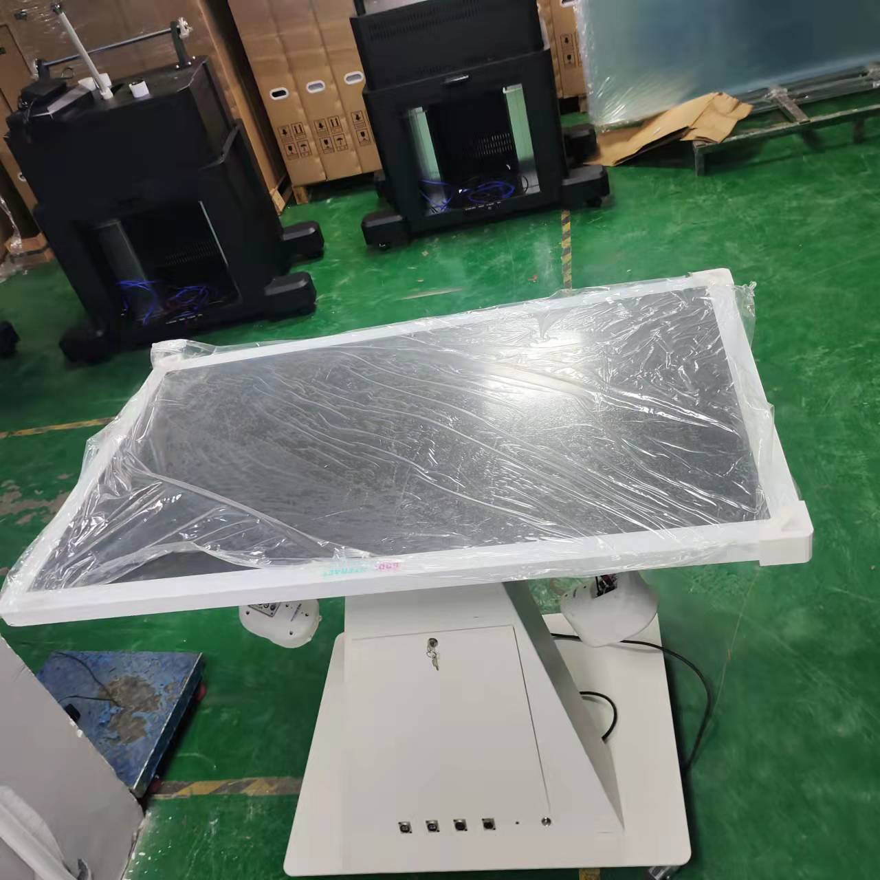 多媒體電容觸摸桌互動(dòng)觸摸茶幾一體機(jī)游戲桌43/55/65寸觸摸電子沙