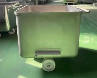 博美達不銹鋼肉料車用于肉食車間