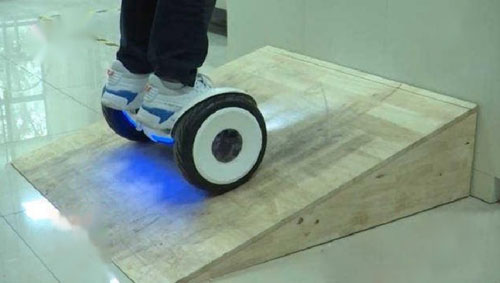 平衡車駐坡能力測試裝置 平衡車駐坡能力測試裝置 康復(fù)輔助器械檢測設(shè)備