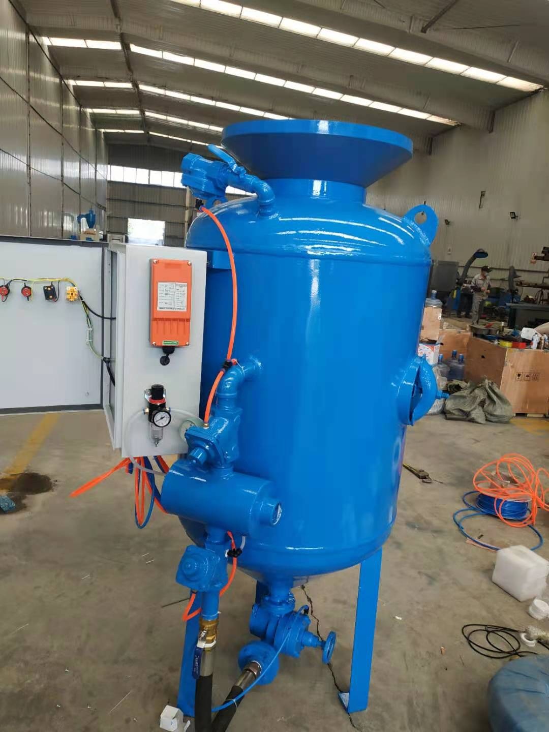 供應(yīng) 噴砂設(shè)備 吳橋噴砂機(jī)械設(shè)備氣控遙控噴砂機(jī) 無(wú)塵噴砂機(jī)
