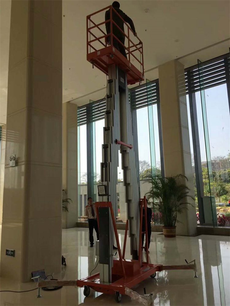 廣西三立柱鋁合金升降機(jī)廠家 選【廣州捷粵升降機(jī)械】