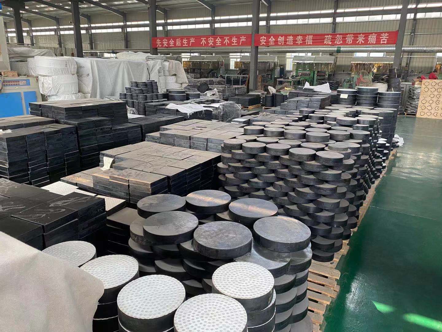 廠家供應(yīng)公路橋梁橡膠支座批發(fā)價(jià)格.湖北橋梁橡膠支座廠家現(xiàn)貨供應(yīng)