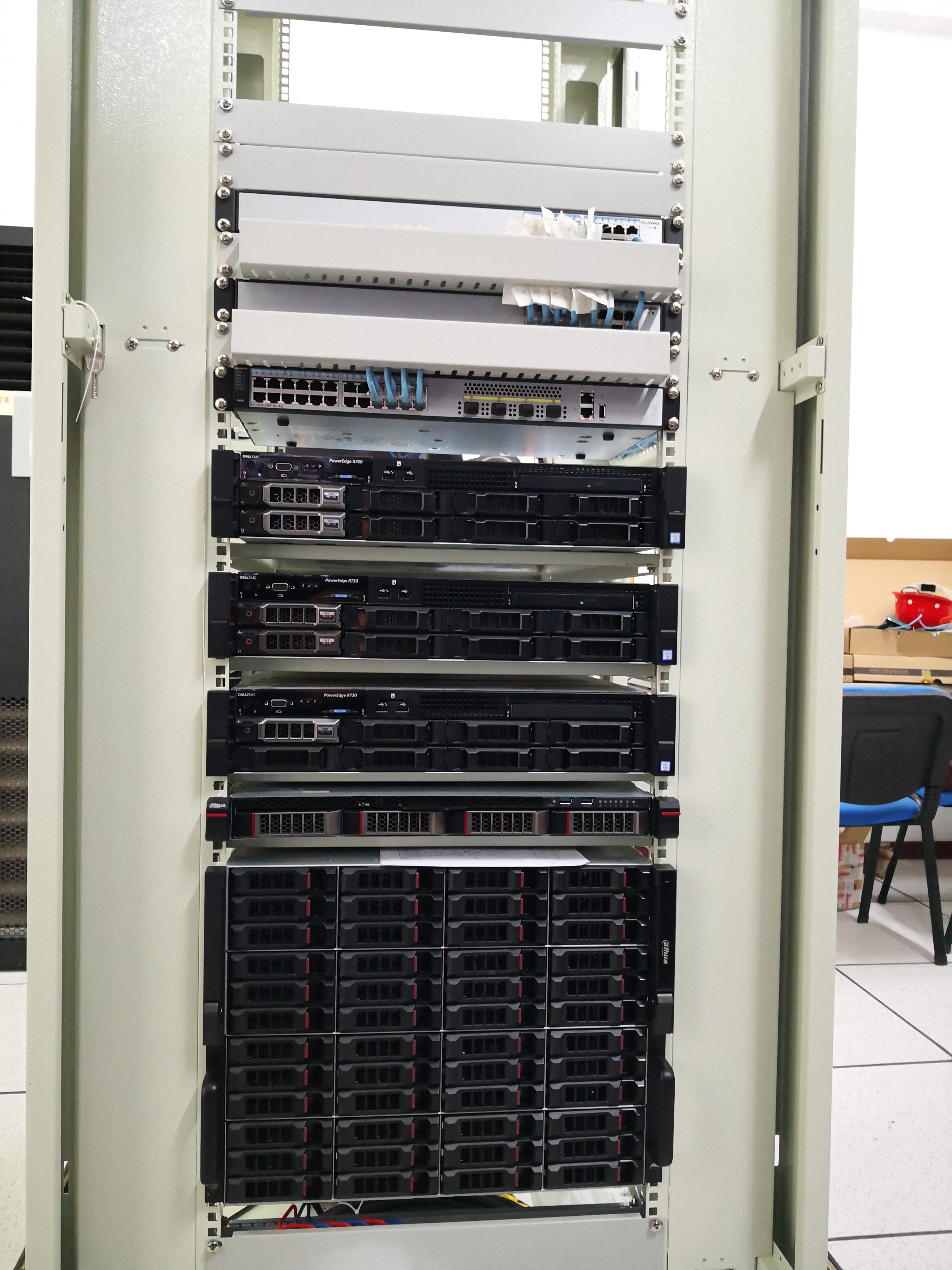 南陽鄧州安防監(jiān)控、監(jiān)控施工、出入口道閘、伸縮門、遠(yuǎn)程視頻會議、網(wǎng)絡(luò)布線