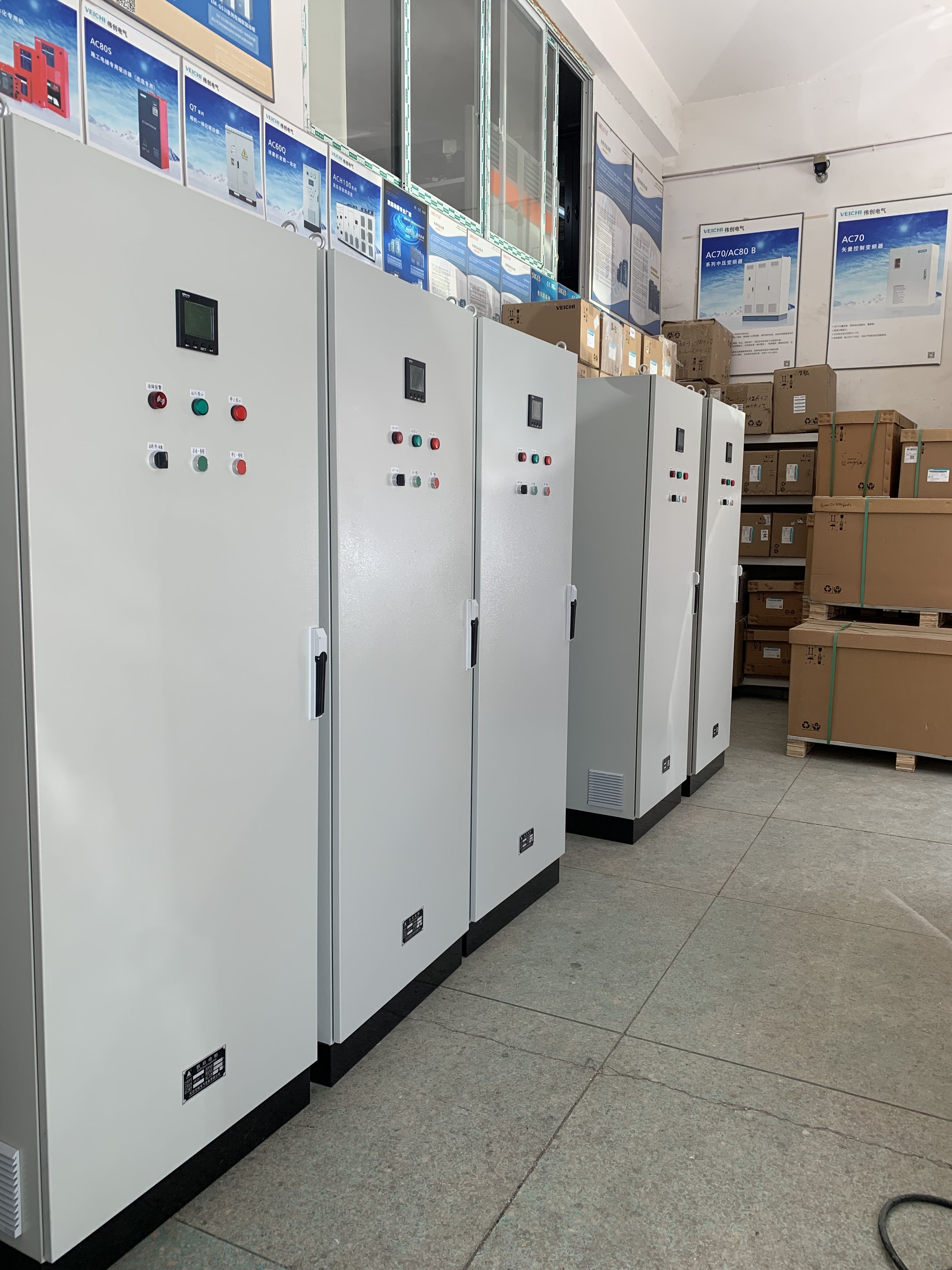 易盟一特變頻控制柜 易盟一特變頻控制柜，PLC控制柜，軟啟動(dòng)柜，自動(dòng)化控制系統(tǒng) 長(zhǎng)沙變頻控制柜，PLC控制柜，軟啟動(dòng)柜