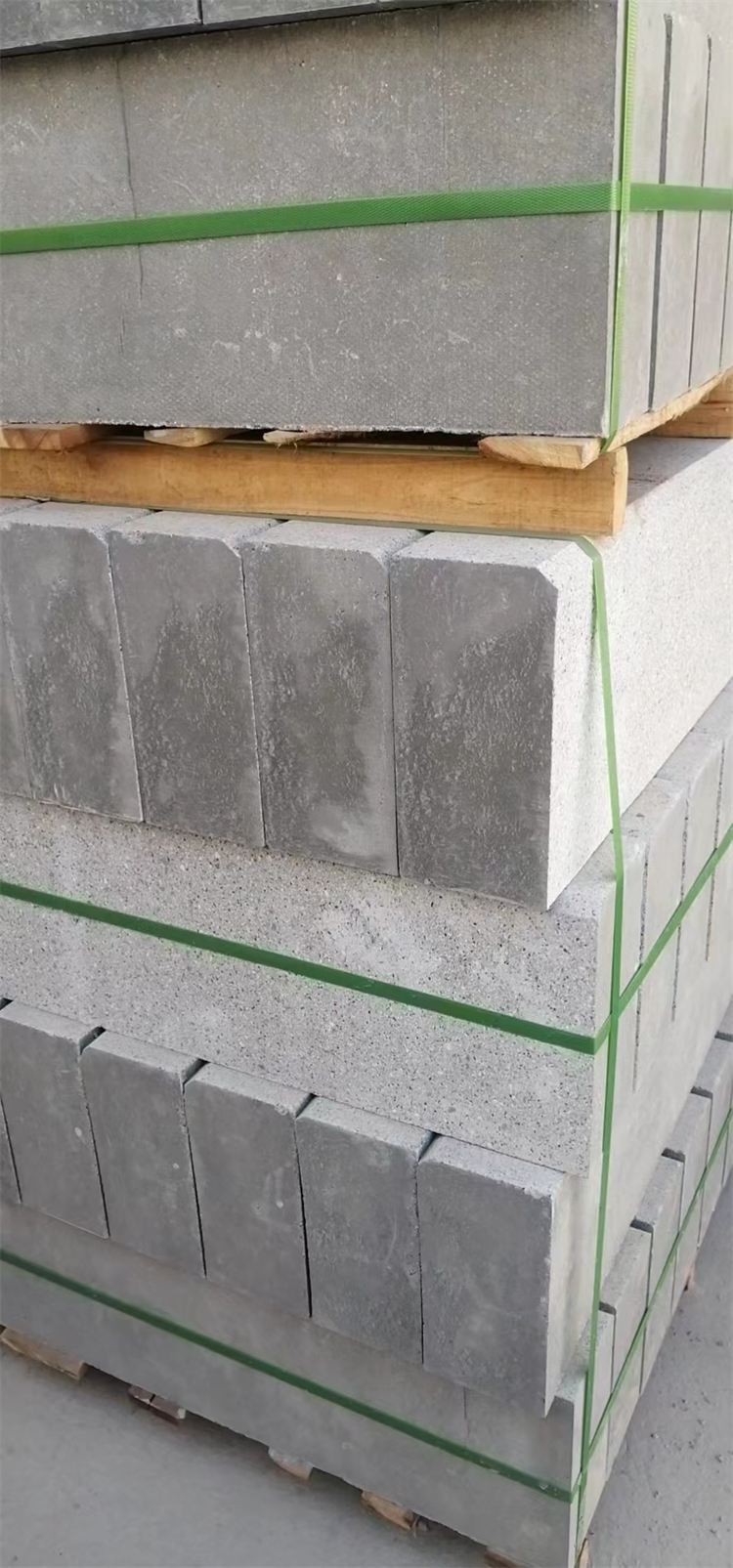 安徽花崗巖路牙石價(jià)格,耐腐蝕耐磨性強(qiáng)