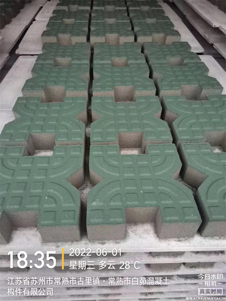 江蘇人行盲道水泥磚廠家定制,規(guī)格齊全