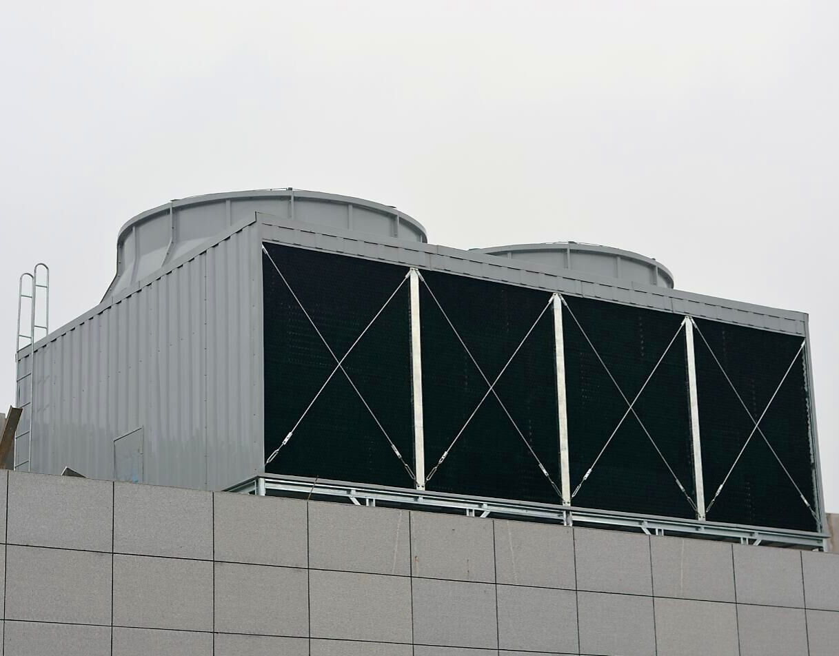 600t方形冷卻塔 高溫爐低噪聲工業(yè)橫流方塔600噸 冷卻塔更換 管道安裝
